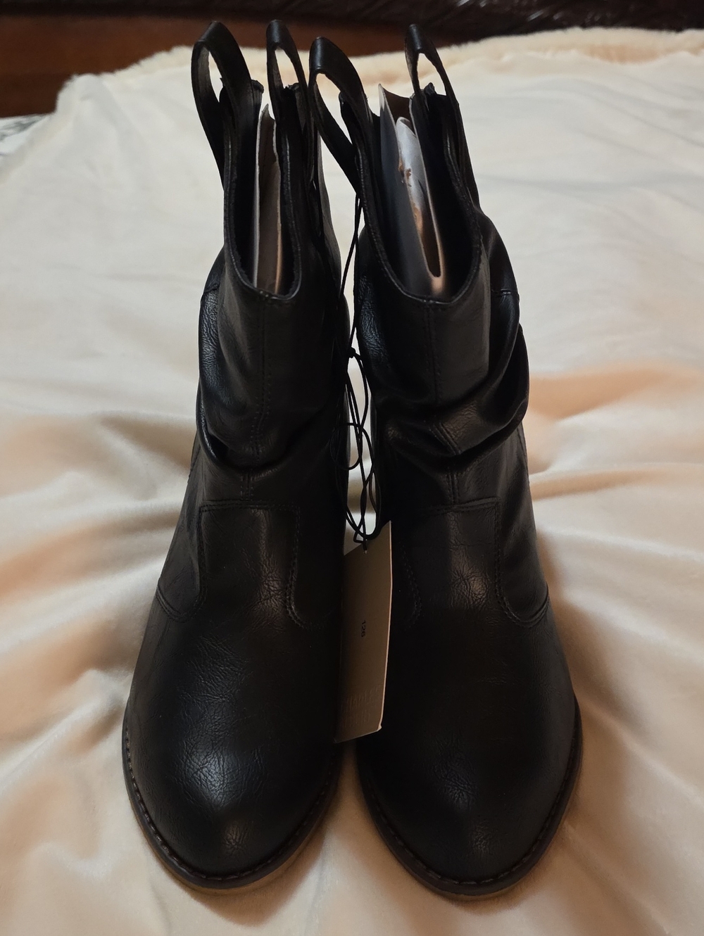Women's BlackMid-Calf Western Boot with Block Heel - Picture 3 of 7